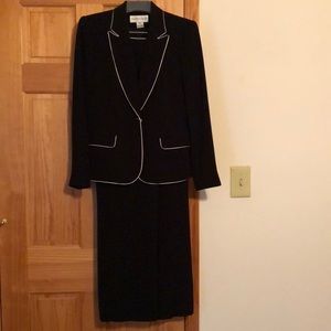 Central Park pants suit NWT